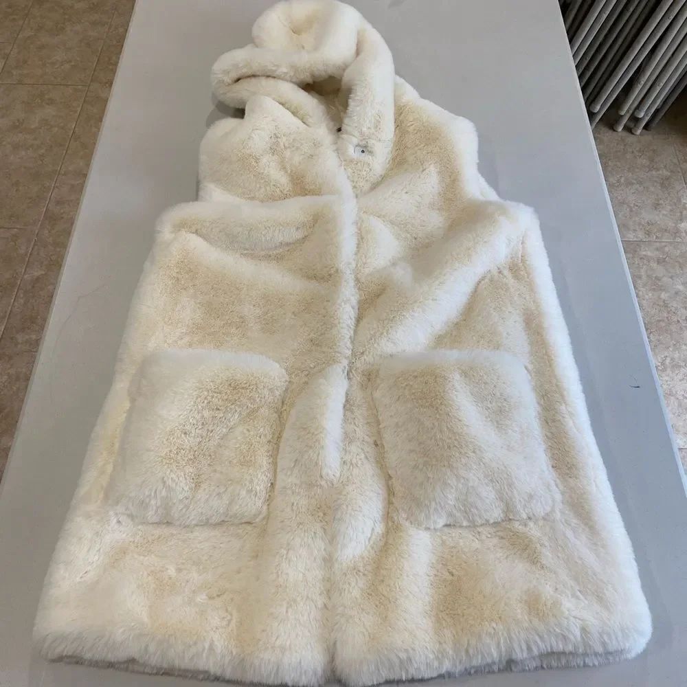J. McLaughlin White Hooded Faux Fur Vest